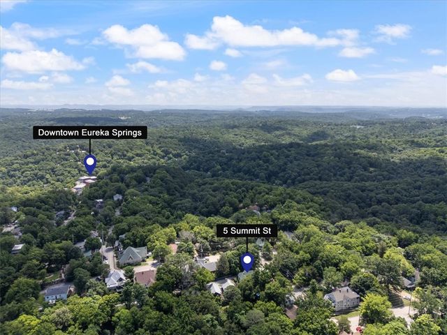5 Summit Street, Eureka Springs, AR 72632