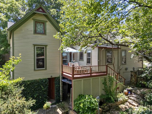5 Summit Street, Eureka Springs, AR 72632