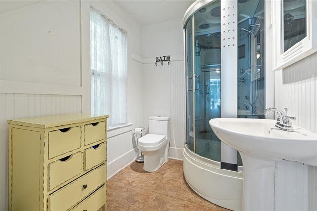 5 Summit Street, Eureka Springs, AR 72632