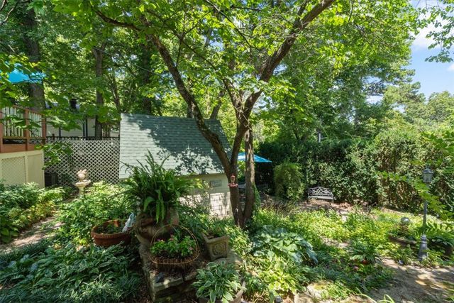 5 Summit Street, Eureka Springs, AR 72632