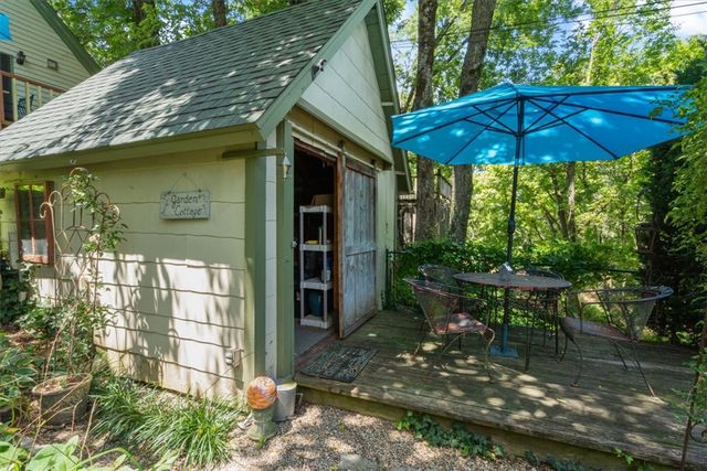 5 Summit Street, Eureka Springs, AR 72632