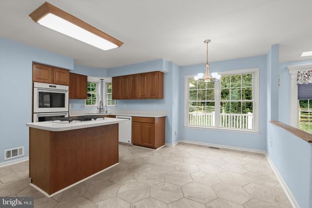 1003 SUMMER SWEET LN, Mount Airy, MD 21771