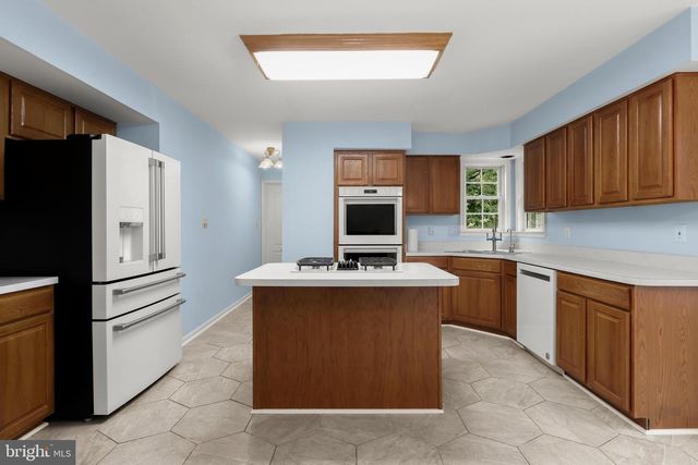 1003 SUMMER SWEET LN, Mount Airy, MD 21771