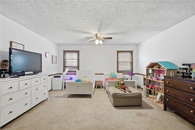 12823 W 82nd Street, Lenexa, KS 66215