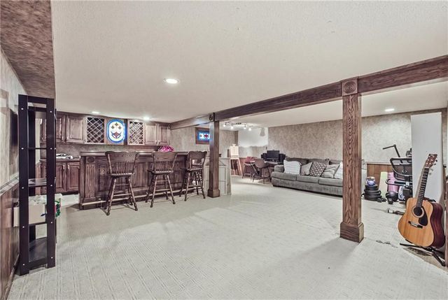 12823 W 82nd Street, Lenexa, KS 66215