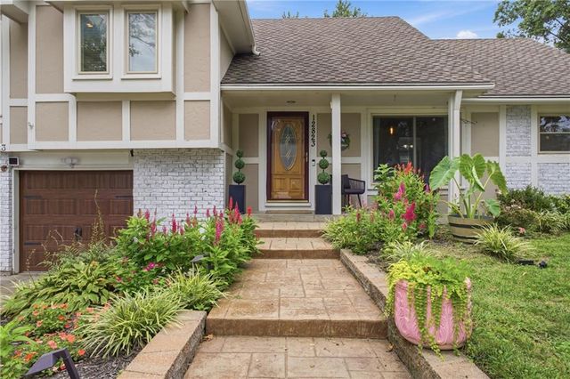 12823 W 82nd Street, Lenexa, KS 66215