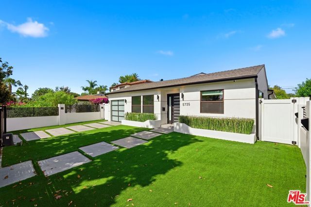 5735 Saloma Avenue, Los Angeles, CA 91411