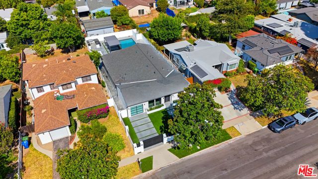 5735 Saloma Avenue, Los Angeles, CA 91411