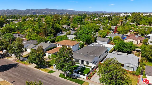 5735 Saloma Avenue, Los Angeles, CA 91411