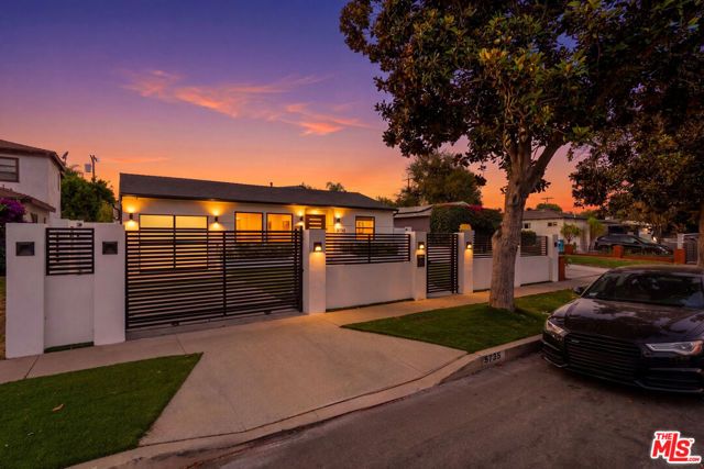 5735 Saloma Avenue, Los Angeles, CA 91411