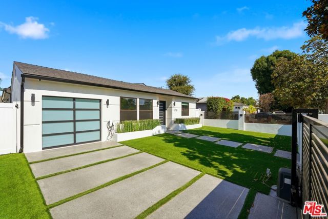 5735 Saloma Avenue, Los Angeles, CA 91411