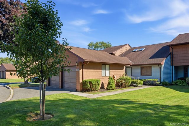 128 Scarlett Drive, Commack, NY 11725