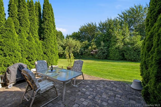 128 Scarlett Drive, Commack, NY 11725