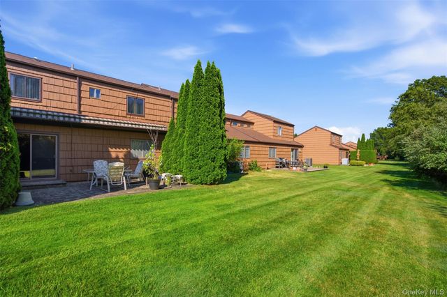 128 Scarlett Drive, Commack, NY 11725