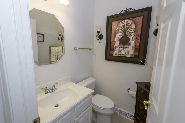 W291N4273 Prairie Wind CIRCLE N, Pewaukee, WI 53072