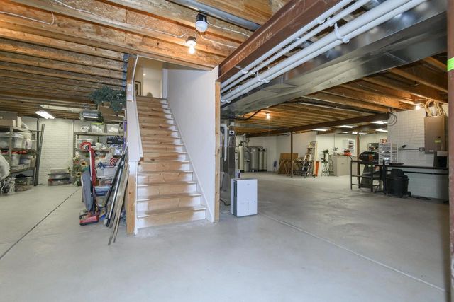 W291N4273 Prairie Wind CIRCLE N, Pewaukee, WI 53072