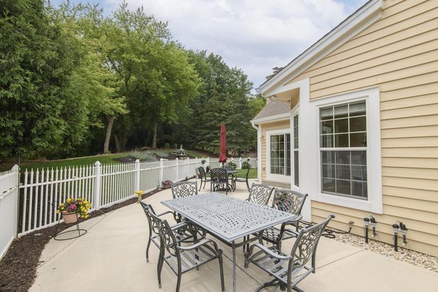 W291N4273 Prairie Wind CIRCLE N, Pewaukee, WI 53072