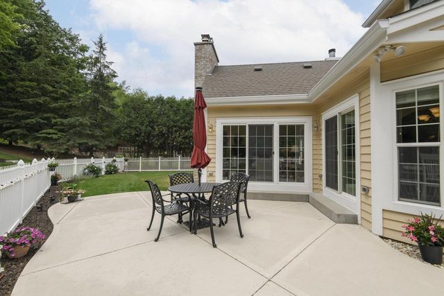W291N4273 Prairie Wind CIRCLE N, Pewaukee, WI 53072