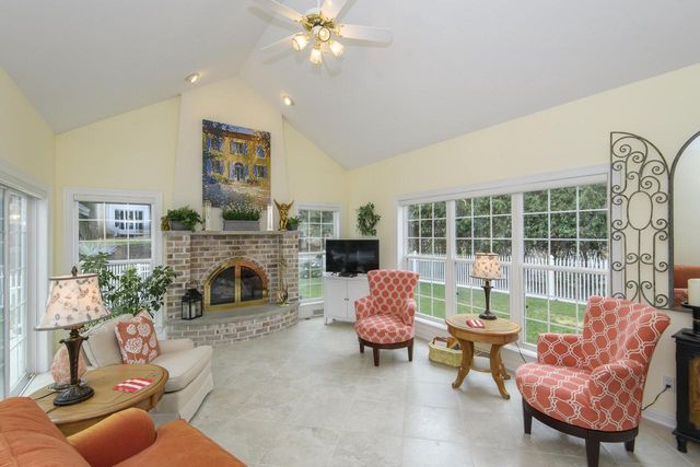 W291N4273 Prairie Wind CIRCLE N, Pewaukee, WI 53072