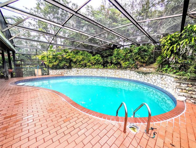 169 Palmetto Dr, Miami Springs, FL 33166