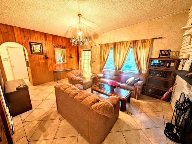 169 Palmetto Dr, Miami Springs, FL 33166