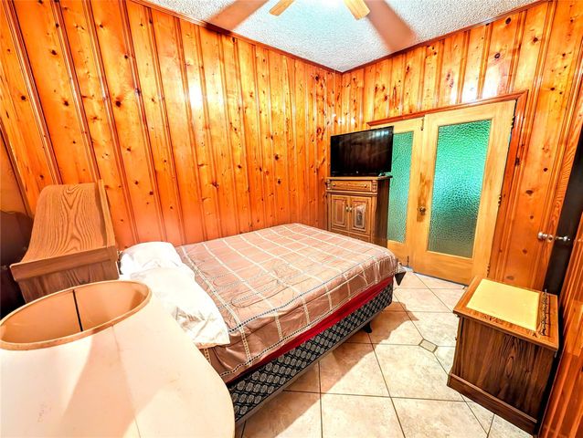 169 Palmetto Dr, Miami Springs, FL 33166