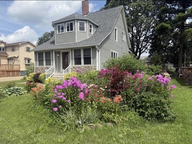 308 S 4th W Street, Fort Atkinson, WI 53538