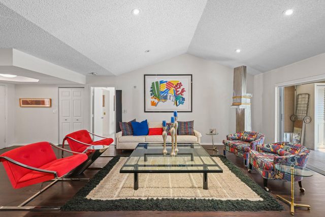 7370 Orangewood Lane 302, Boca Raton, FL 33433