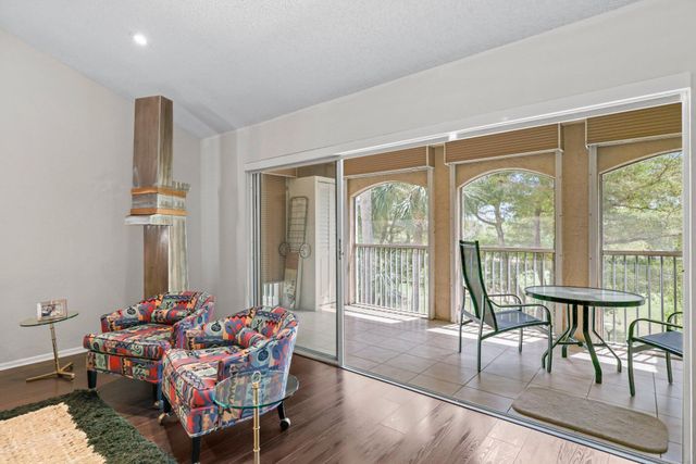 7370 Orangewood Lane 302, Boca Raton, FL 33433