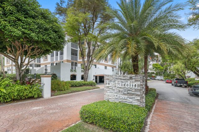 7370 Orangewood Lane 302, Boca Raton, FL 33433