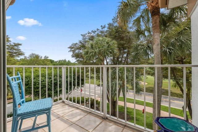 7370 Orangewood Lane 302, Boca Raton, FL 33433