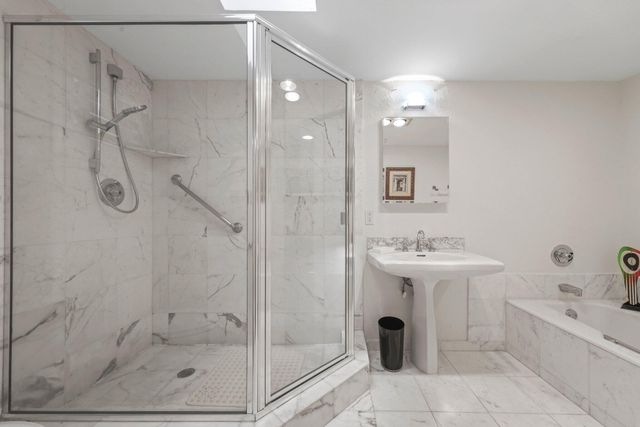 7370 Orangewood Lane 302, Boca Raton, FL 33433