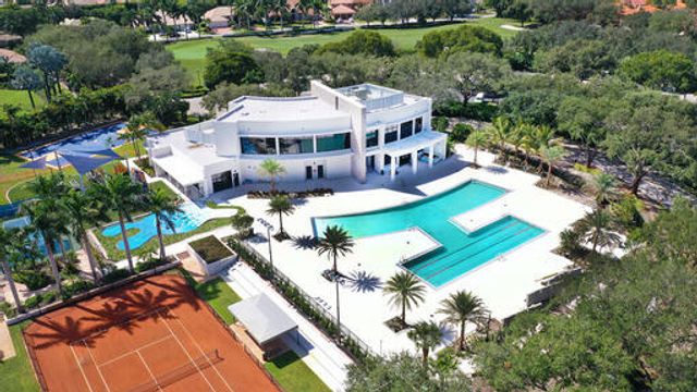 7370 Orangewood Lane 302, Boca Raton, FL 33433