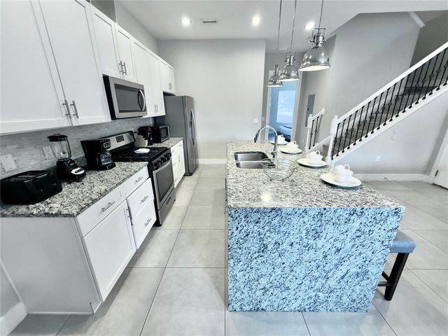 7498 SUNVILLE AVENUE, Kissimmee, FL 34747