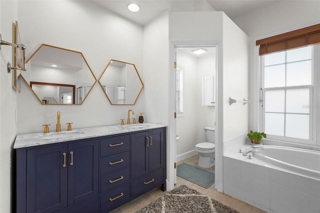 8018 SNOWY EGRET PLACE, Bradenton, FL 34202