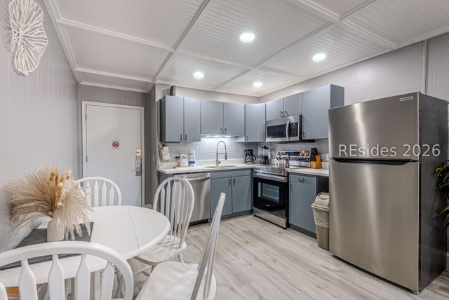 21 Lagoon Rd Apt B1F, Hilton Head Island, SC 29928
