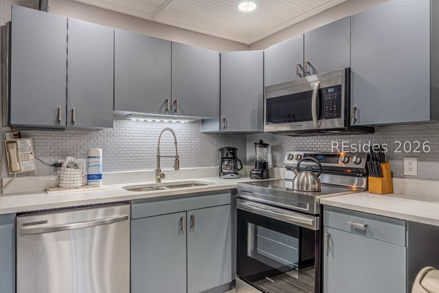 21 Lagoon Rd Apt B1F, Hilton Head Island, SC 29928