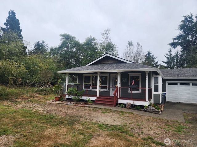 801 Mount Olympus Avenue SE, Ocean Shores, WA 98569