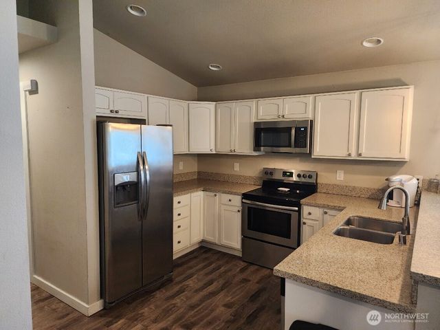 801 Mount Olympus Avenue SE, Ocean Shores, WA 98569