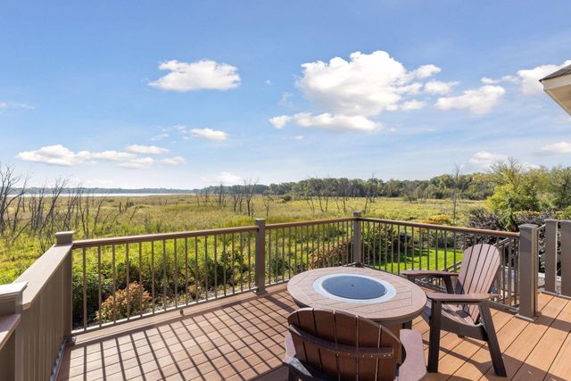 22 Leaf Wing Drive, North Oaks, MN 55127