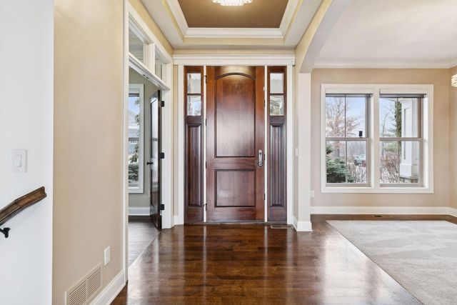 22 Leaf Wing Drive, North Oaks, MN 55127