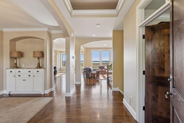 22 Leaf Wing Drive, North Oaks, MN 55127