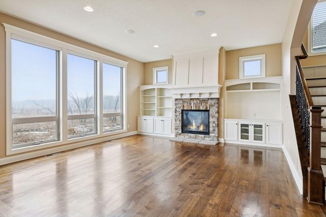 22 Leaf Wing Drive, North Oaks, MN 55127