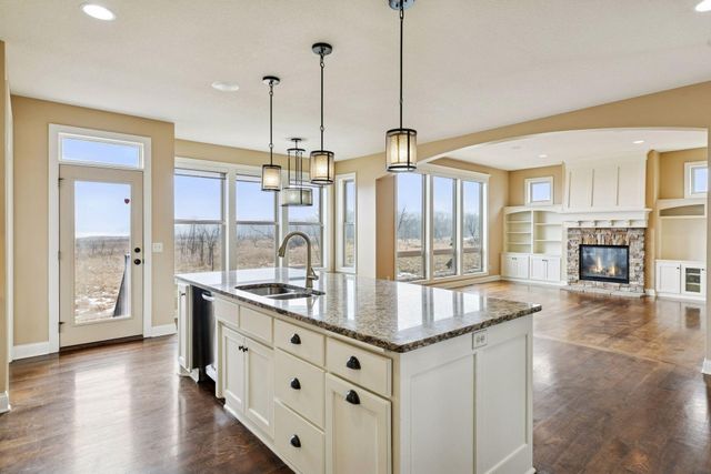 22 Leaf Wing Drive, North Oaks, MN 55127