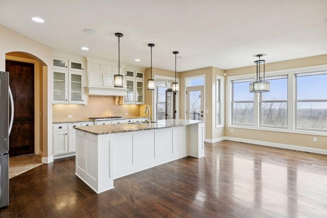 22 Leaf Wing Drive, North Oaks, MN 55127