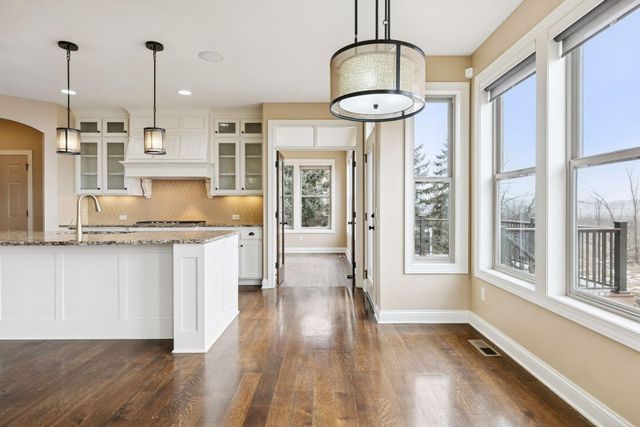 22 Leaf Wing Drive, North Oaks, MN 55127