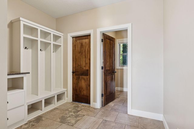 22 Leaf Wing Drive, North Oaks, MN 55127