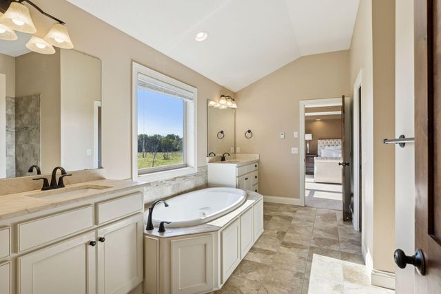 22 Leaf Wing Drive, North Oaks, MN 55127