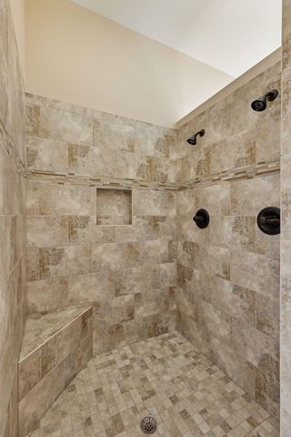 22 Leaf Wing Drive, North Oaks, MN 55127