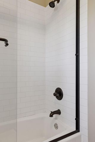 22 Leaf Wing Drive, North Oaks, MN 55127